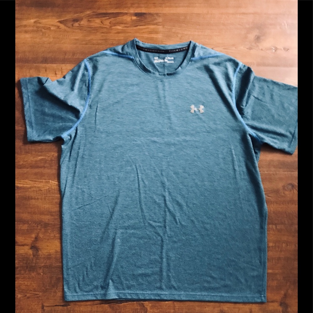 Under Armour T-shirt
